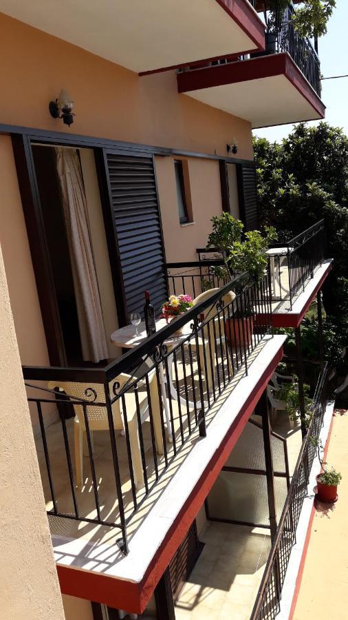 Vasiliki See View Apartments Барбати Екстериор снимка